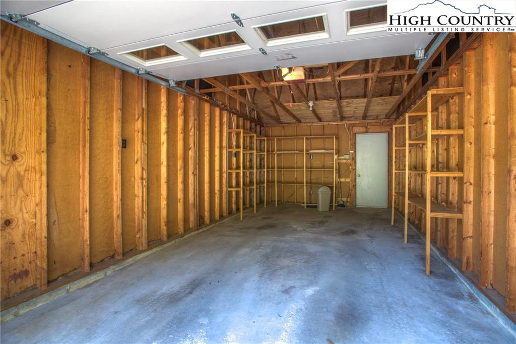 Image number 3 for the current listing