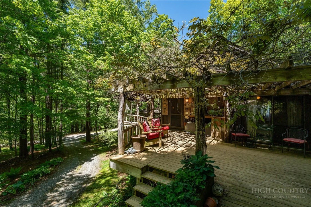 Image number 21 for the current listing