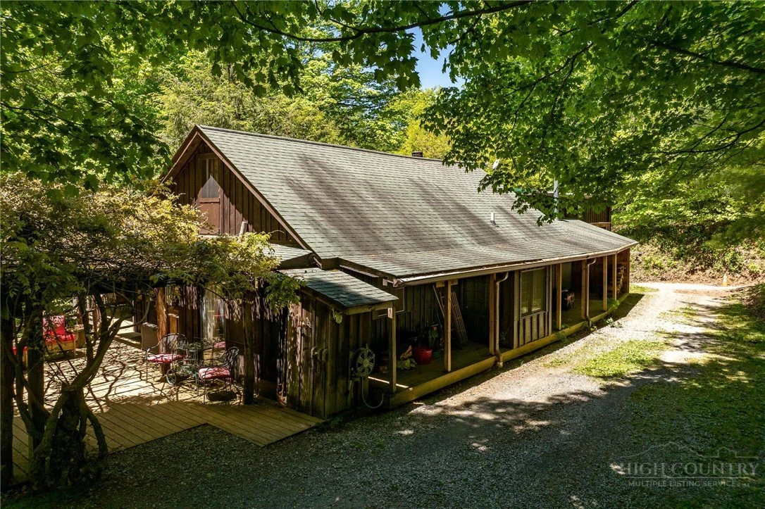 Image number 13 for the current listing