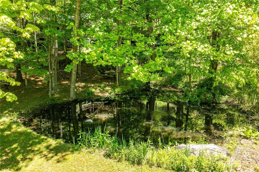 Image number 16 for the current listing