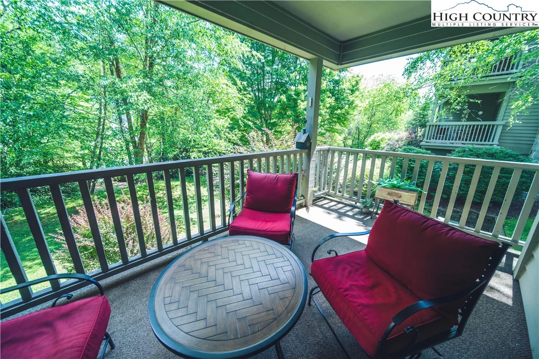 Image number 18 for the current listing