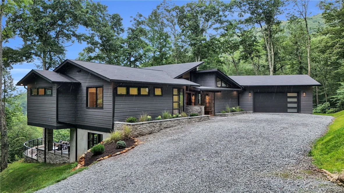 Image number 2 for the current listing