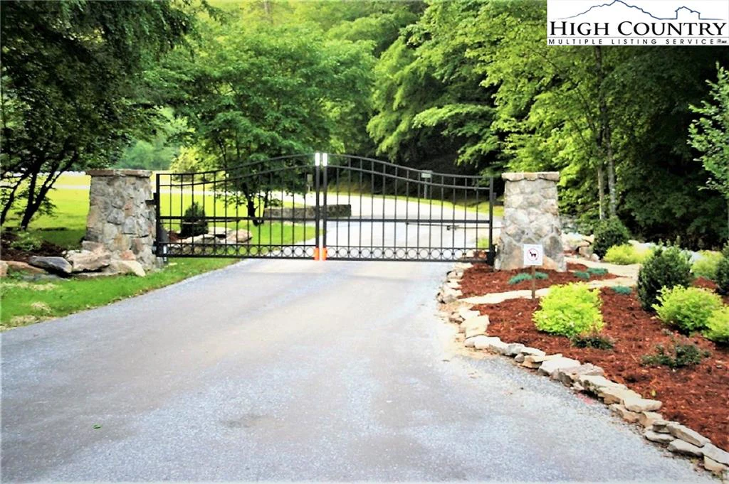 Image number 7 for the current listing