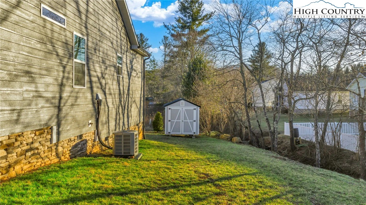 Image number 10 for the current listing