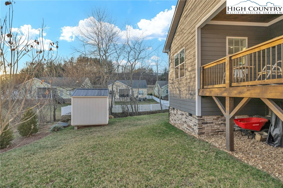 Image number 9 for the current listing
