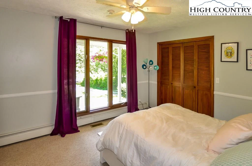Image number 10 for the current listing
