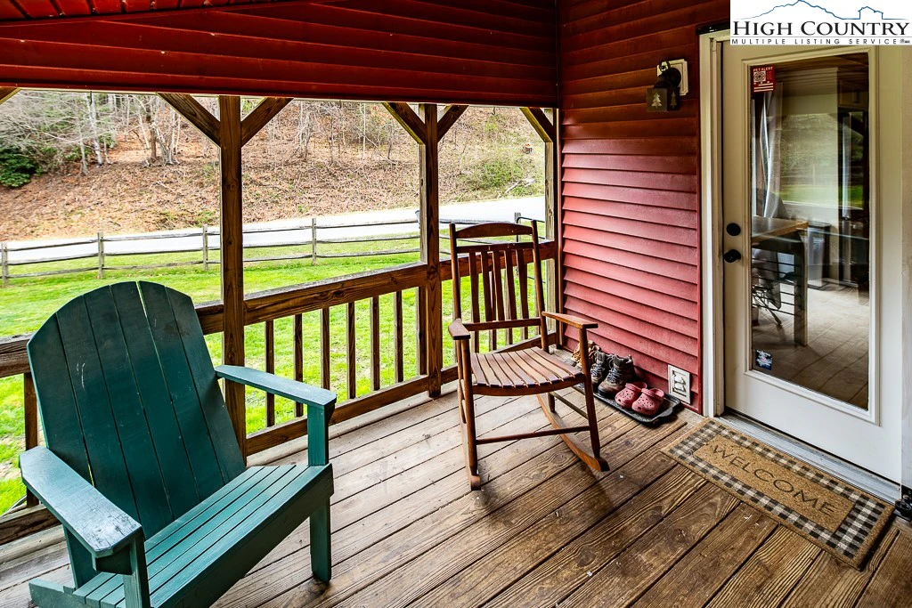 Image number 11 for the current listing