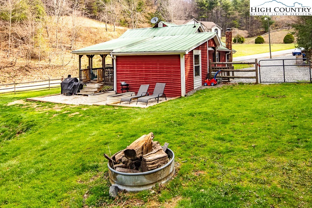 Image number 12 for the current listing