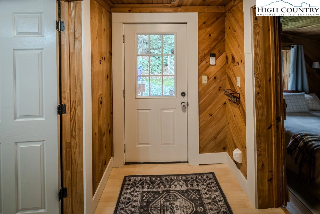 Image number 4 for the current listing