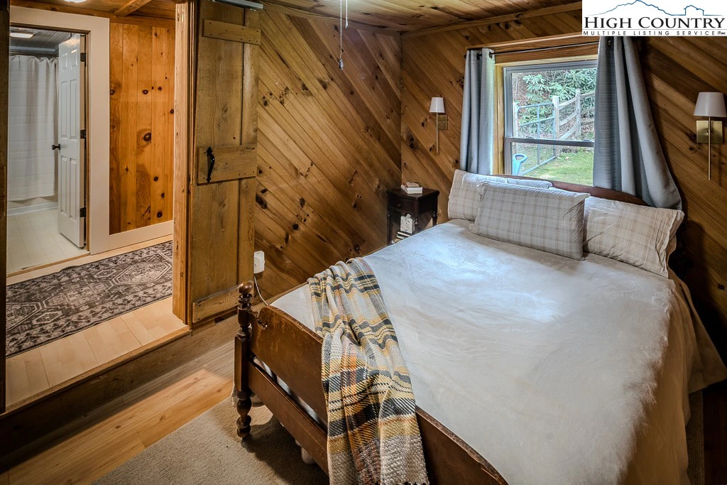 Image number 6 for the current listing