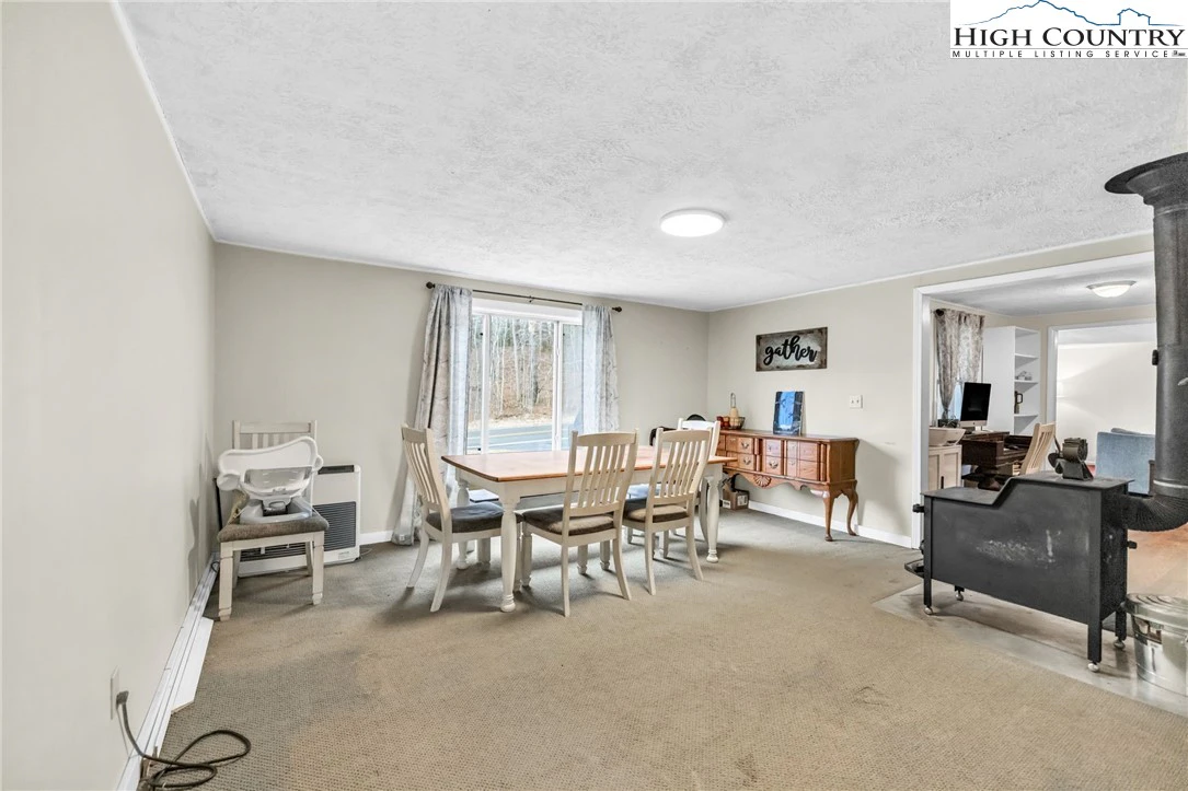 Image number 10 for the current listing