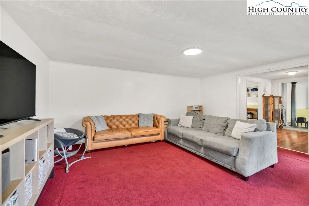 Image number 9 for the current listing