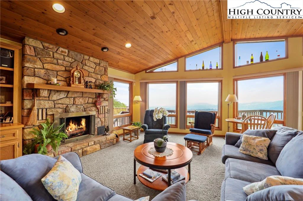 Image number 6 for the current listing