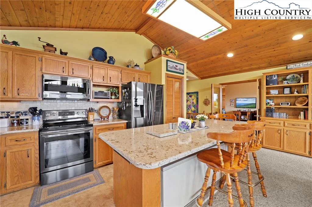 Image number 8 for the current listing