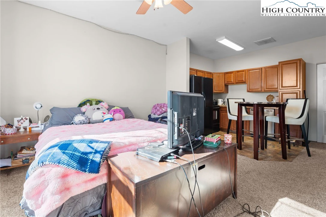 Image number 12 for the current listing