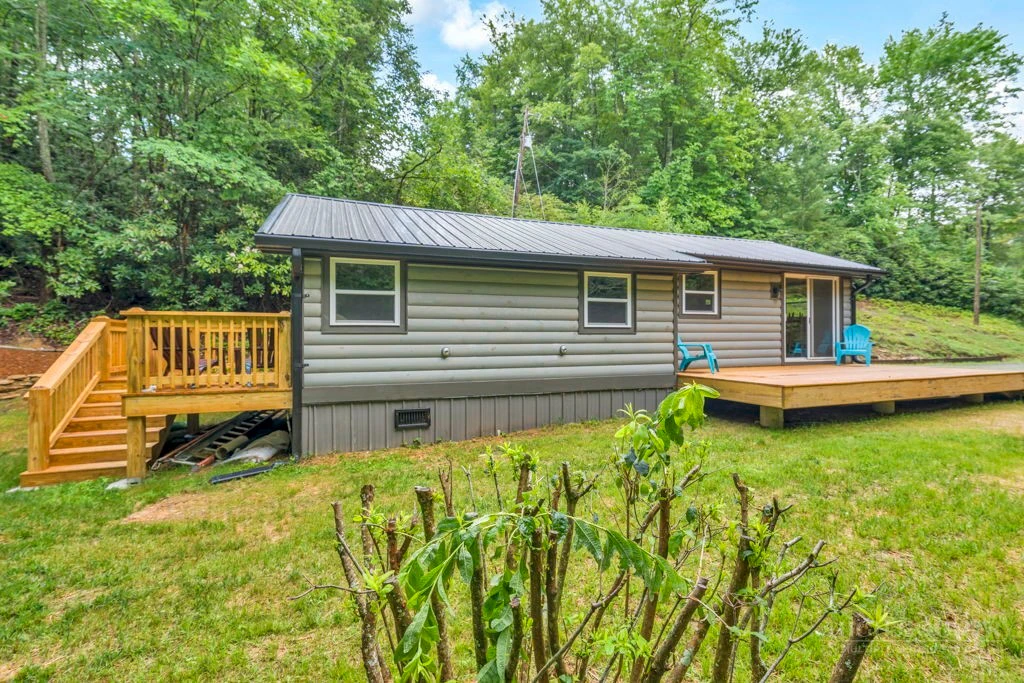 Image number 2 for the current listing