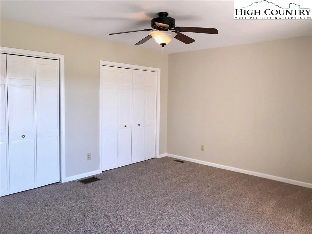 Image number 12 for the current listing