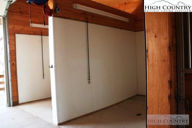 Image number 5 for the current listing
