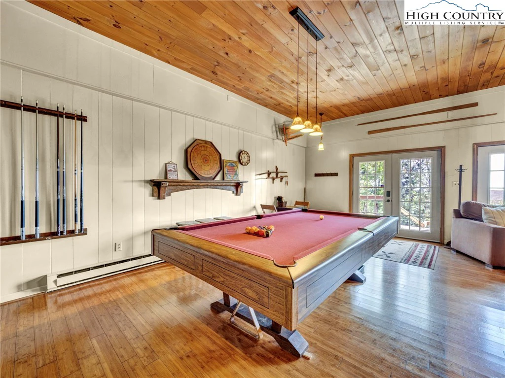 Image number 8 for the current listing