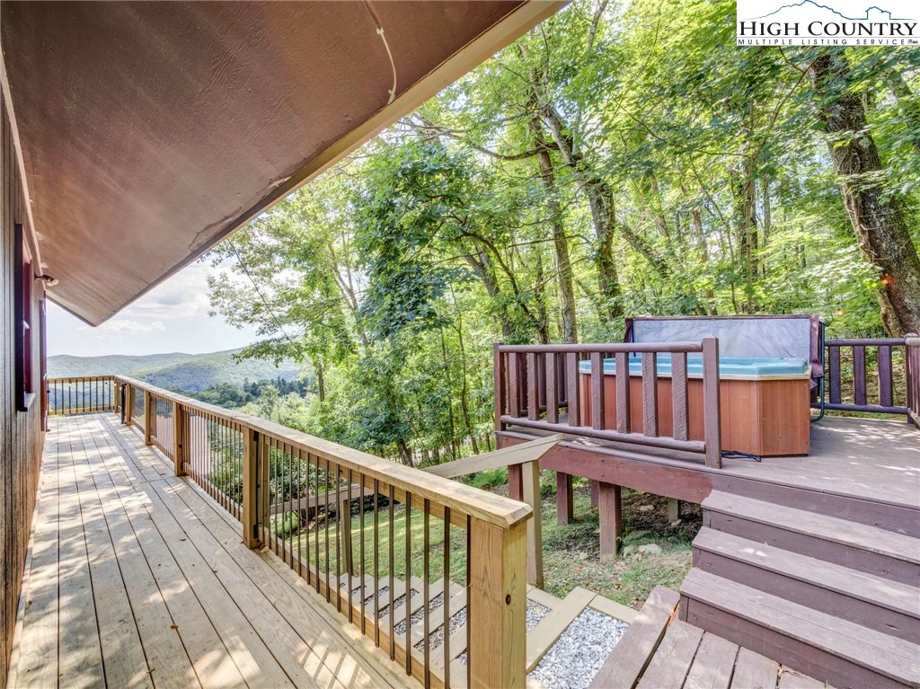 Image number 2 for the current listing