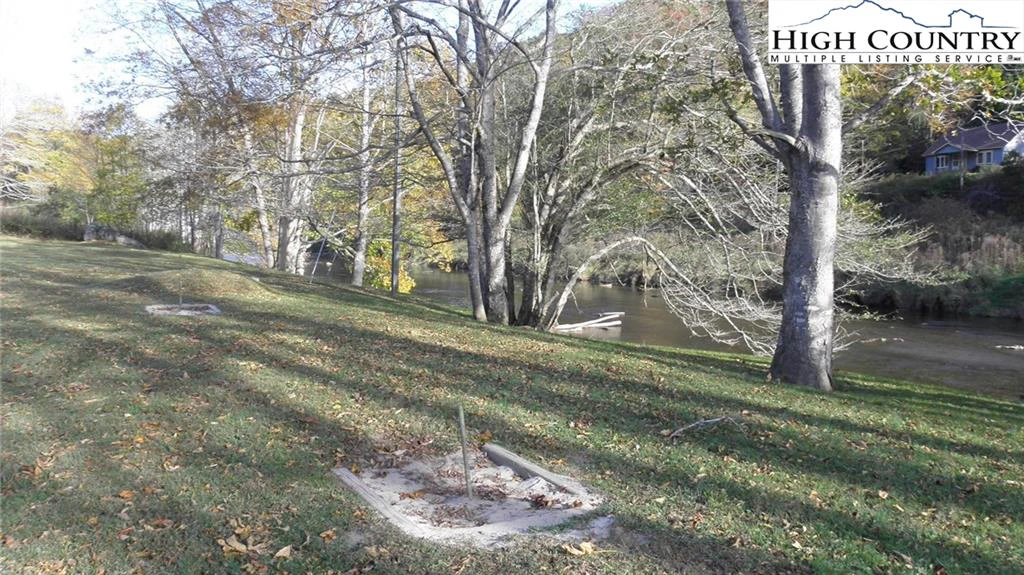 Image number 15 for the current listing