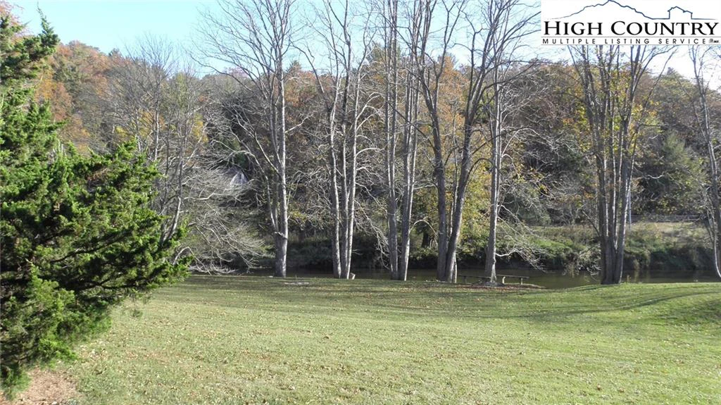 Image number 16 for the current listing