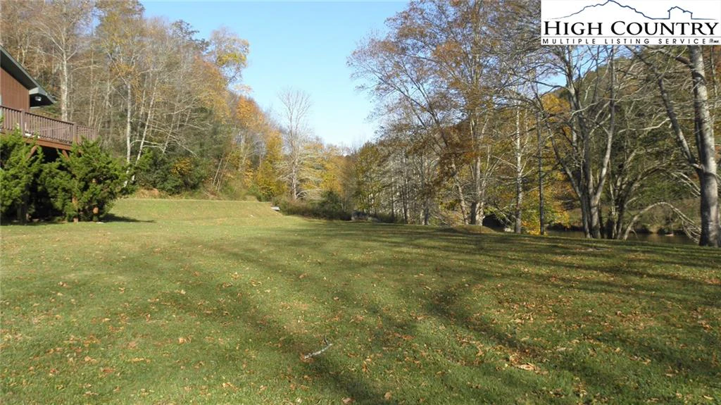 Image number 17 for the current listing