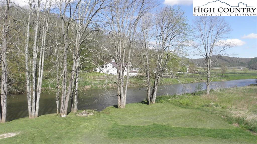 Image number 26 for the current listing