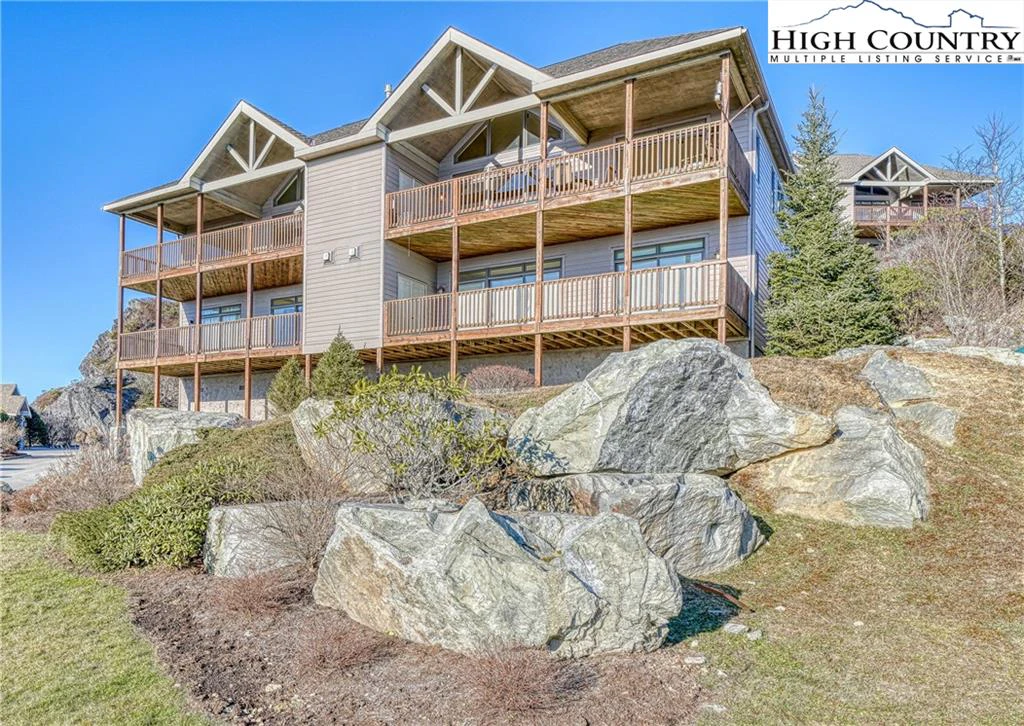 Image number 12 for the current listing