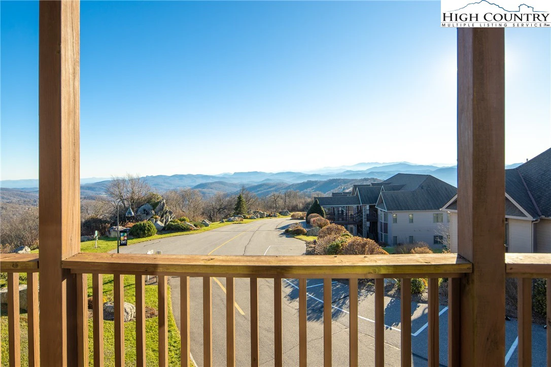 Image number 9 for the current listing
