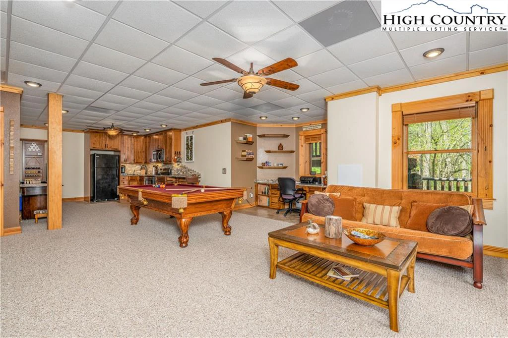 Image number 6 for the current listing
