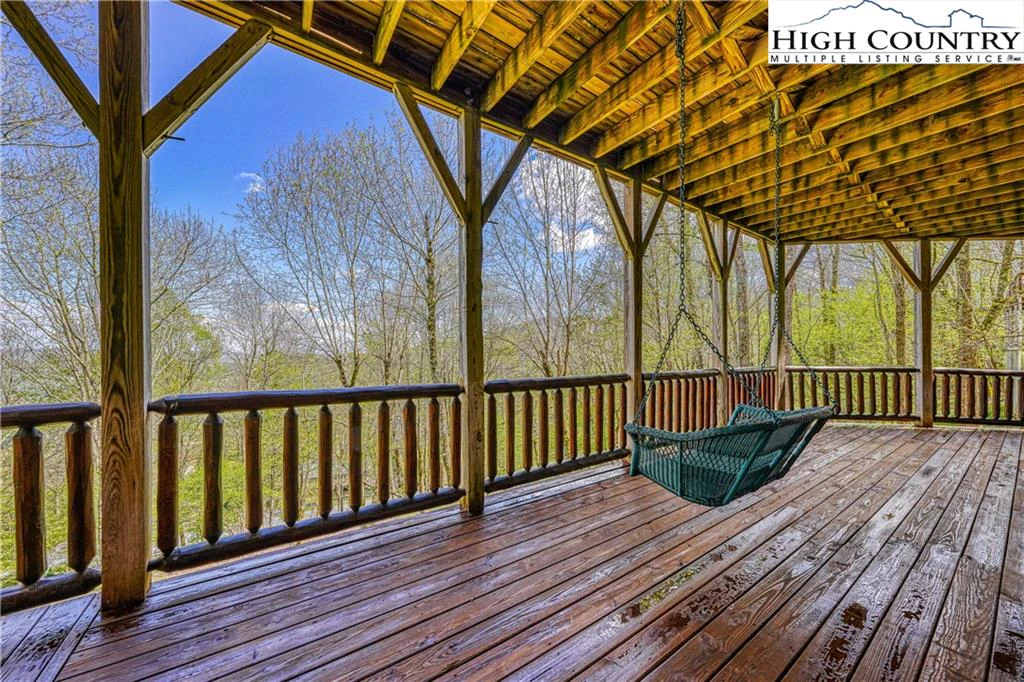 Image number 17 for the current listing