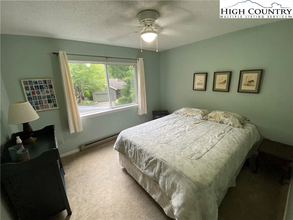 Image number 7 for the current listing