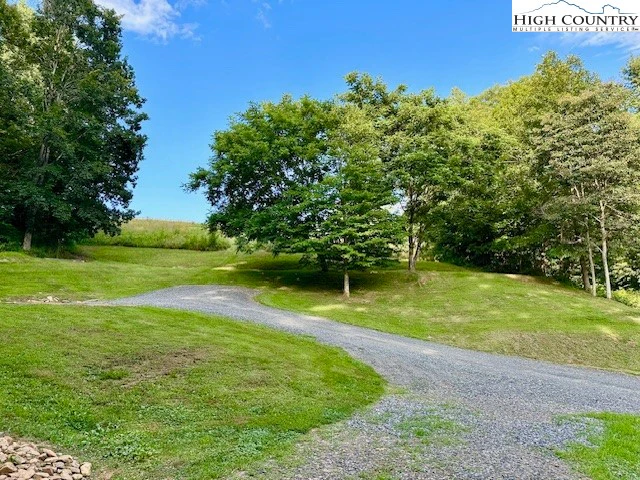 Image number 20 for the current listing