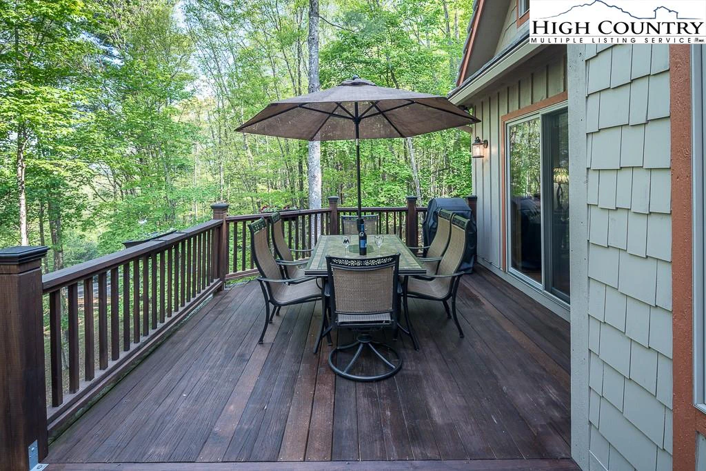 Image number 4 for the current listing