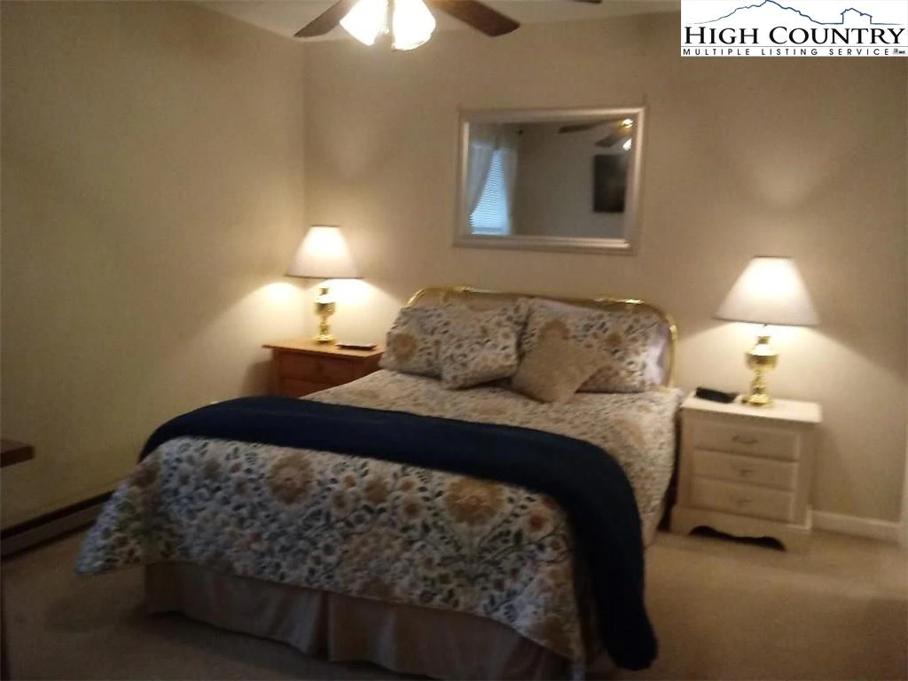 Image number 8 for the current listing