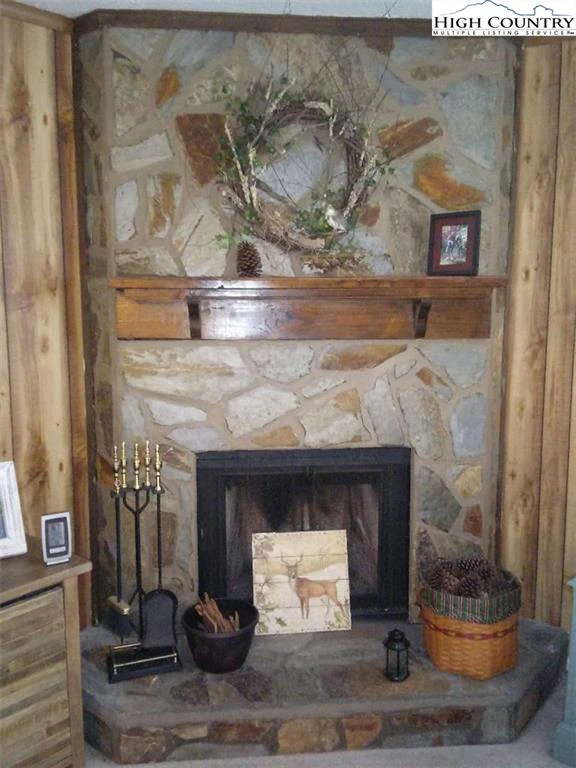 Image number 10 for the current listing
