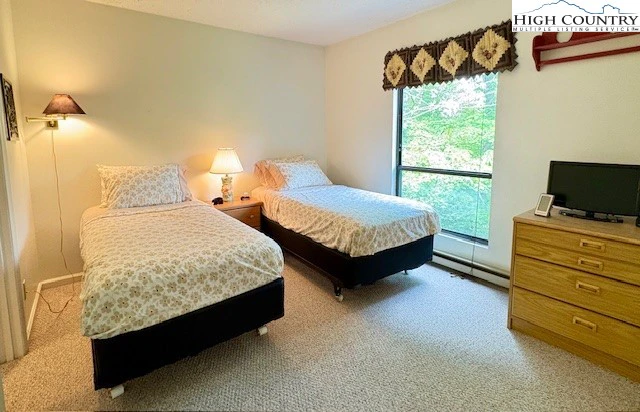 Image number 11 for the current listing