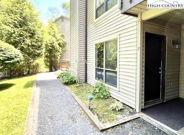 Image number 12 for the current listing