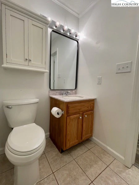 Image number 4 for the current listing