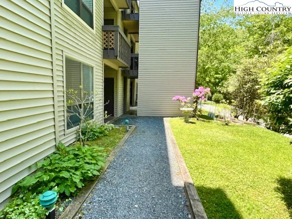 Image number 2 for the current listing