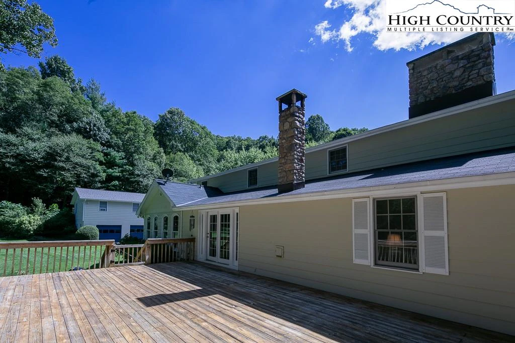 Image number 10 for the current listing