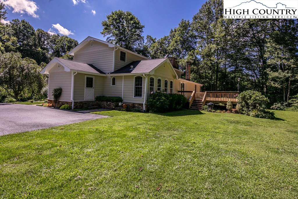 Image number 11 for the current listing