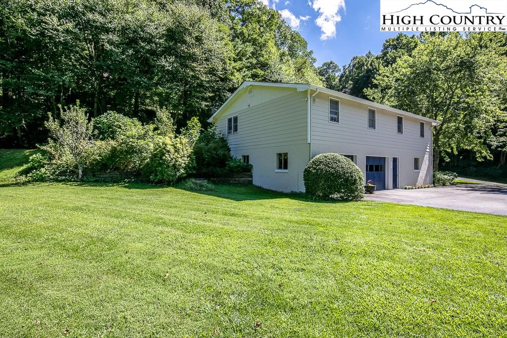 Image number 12 for the current listing
