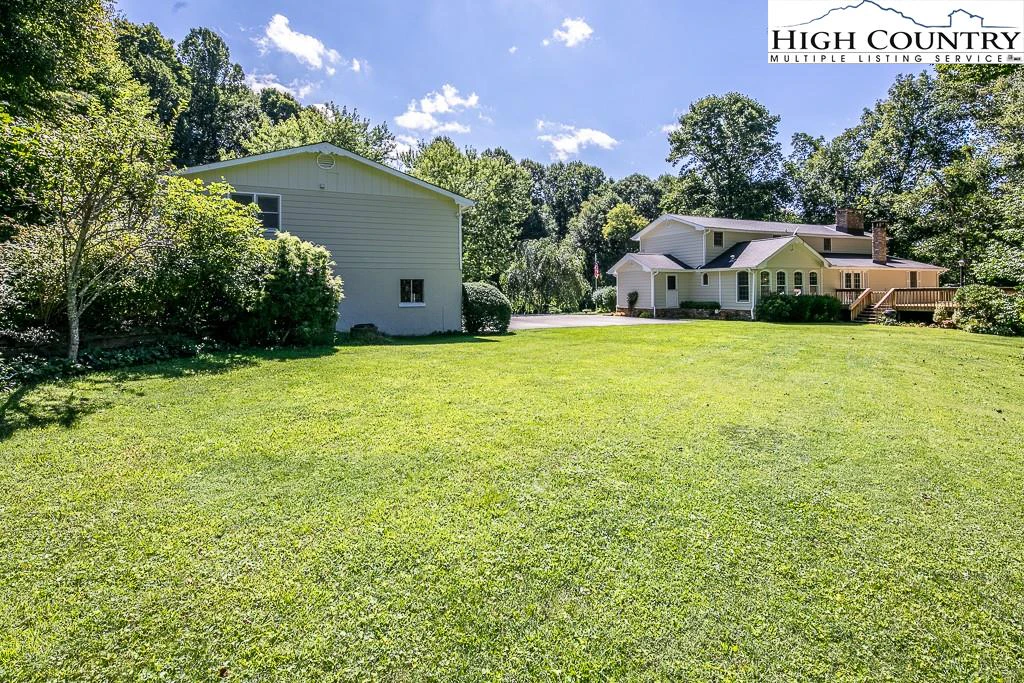 Image number 13 for the current listing