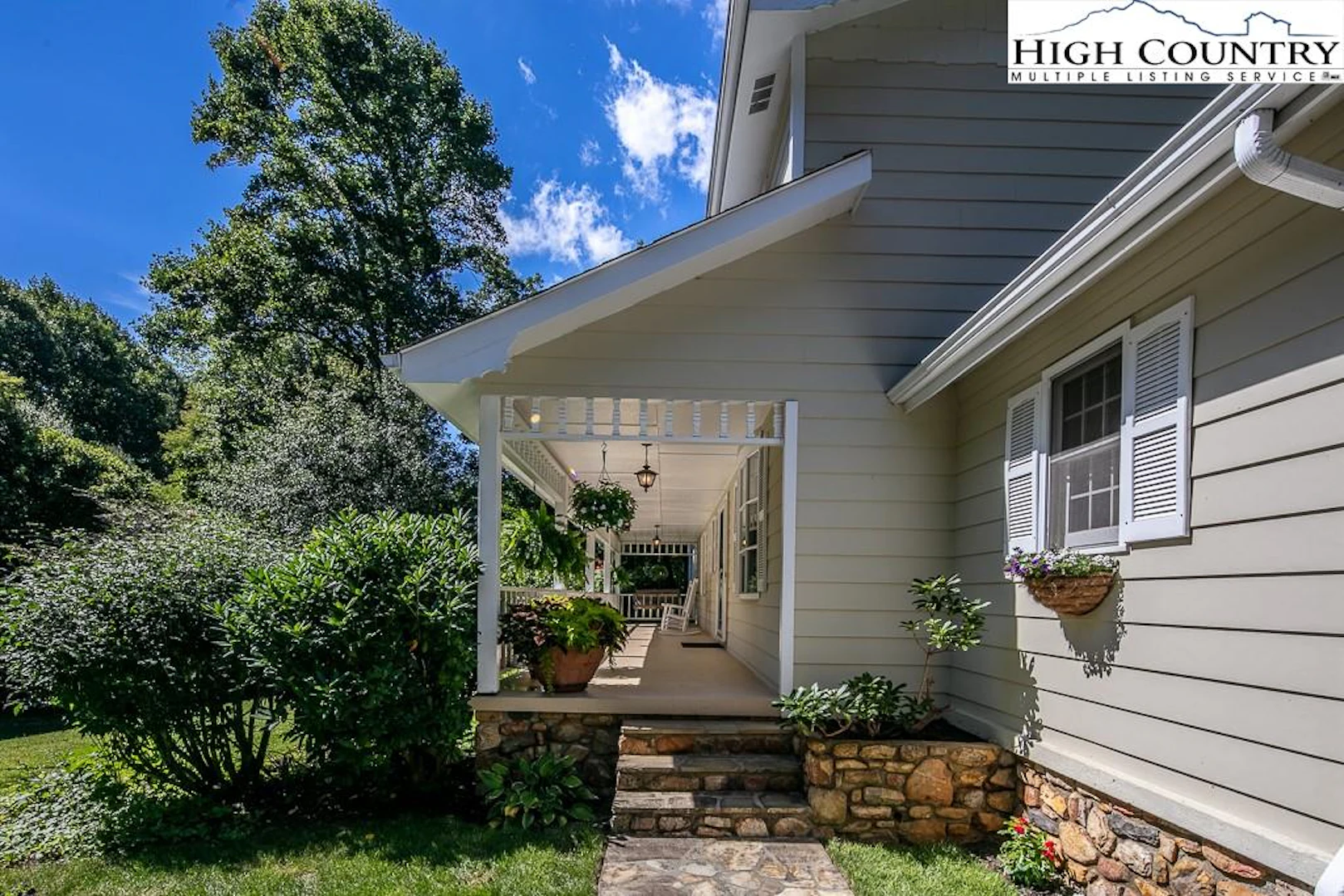 Image number 2 for the current listing