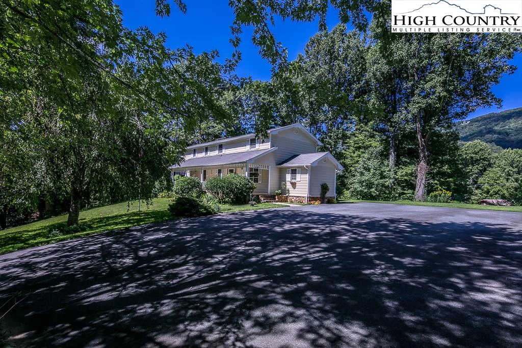 Image number 19 for the current listing