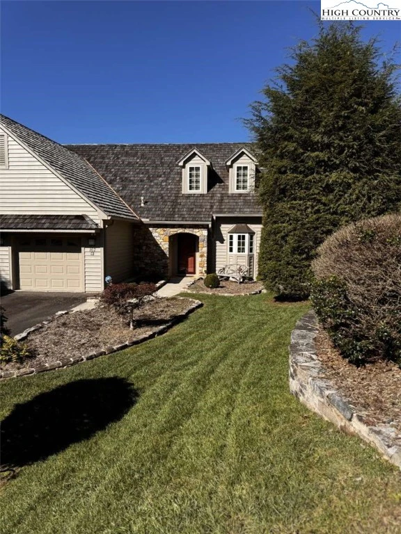 Image number 1 for the current listing