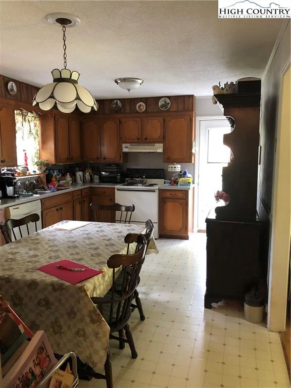 Image number 12 for the current listing