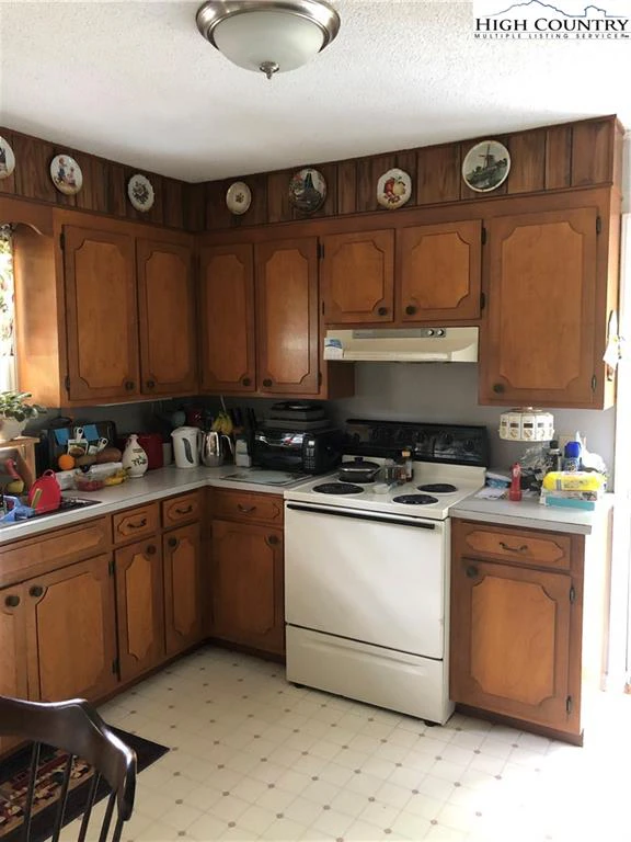 Image number 10 for the current listing